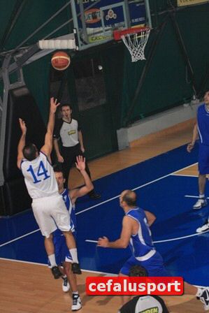 101128_sport 340y_tn.jpg